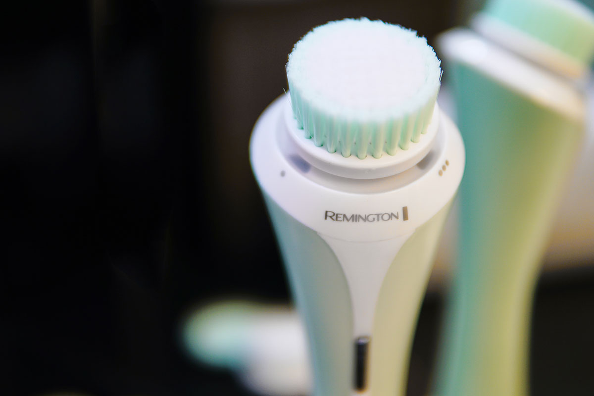 Innowacyjne oczyszczanie i masaż twarzy Innowacyjne oczyszczanie i masaż twarzy